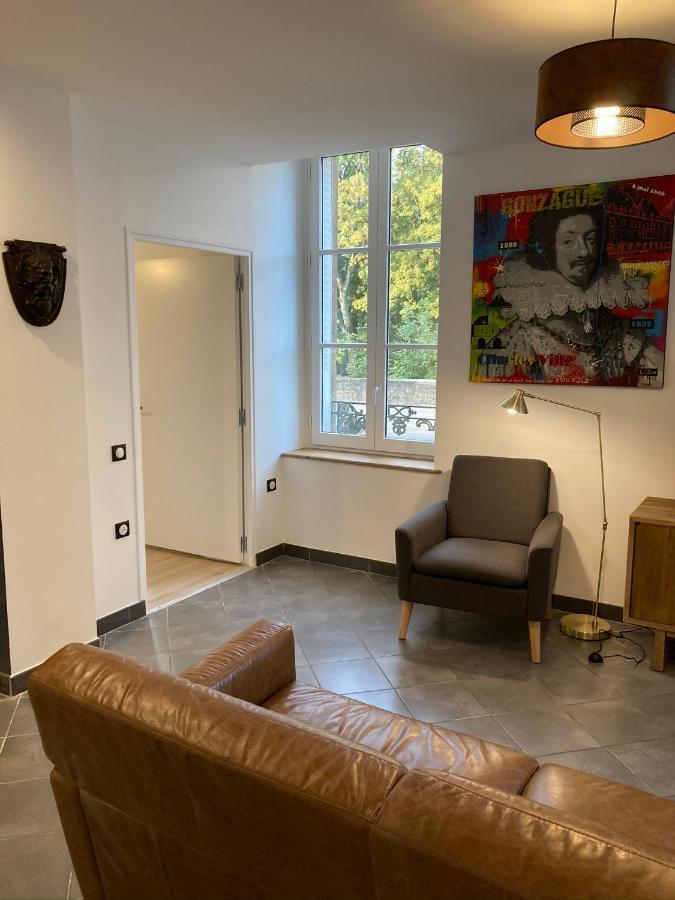 Suite Charles - Vue Musee Rimbaud Charleville-Mézières Dış mekan fotoğraf